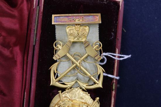 A cased Edwardian 18ct gold and enamel masonic jewel, 12.3cm.